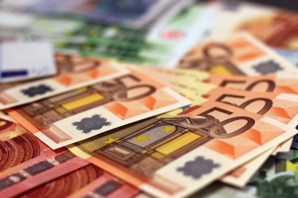 Bonus di Natale 100 euro: cos’è, come funziona e chi ne ha diritto