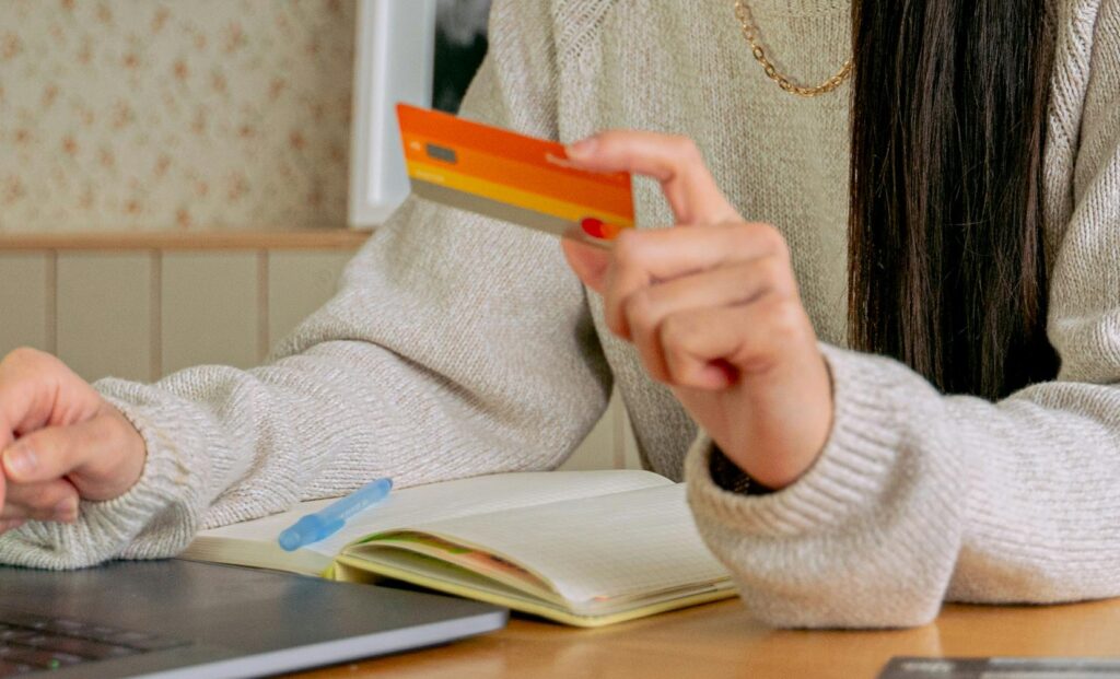 Carte di credito per Under 18: le migliori da richiedere ad aprile 2025